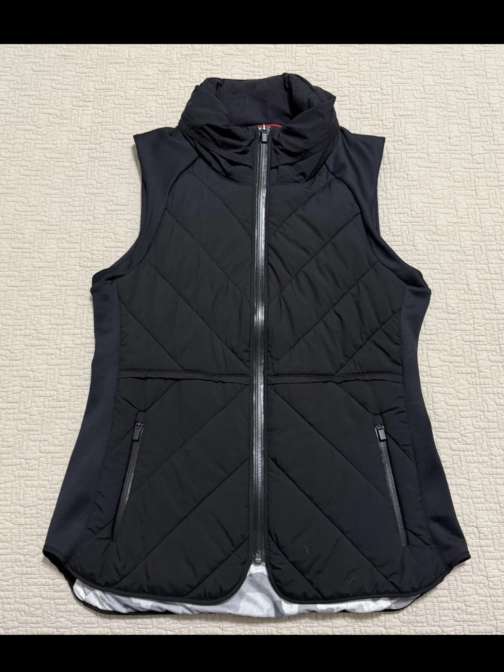 Athleta Wind Sprint quilted black Vest XS